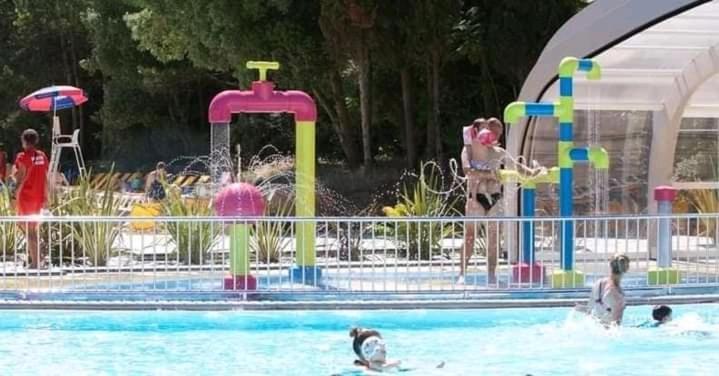 Mobilhome Camping Proche Des Plages Saint-Jean-de-Monts Exterior photo